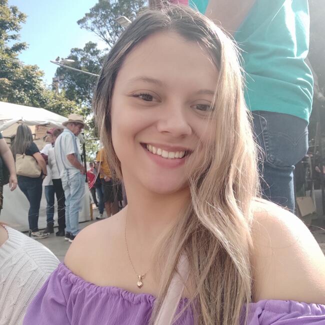 Babysitter in Paris: Laura Cristina