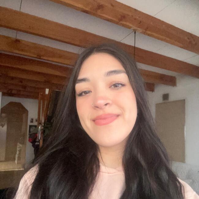 Babysitter in La Unión: Valentina