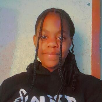 Babysitter in Emalahleni: LAUREN