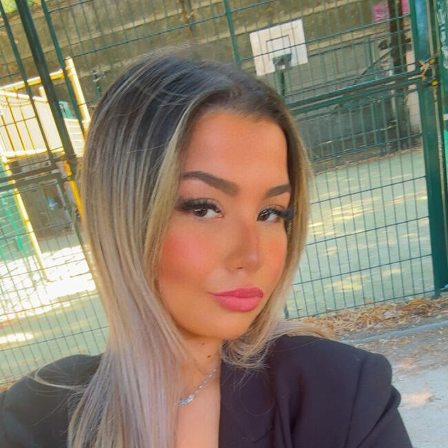 Babysitter in Anderlecht: Noura