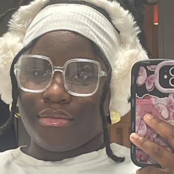 Babysitter in Northolt: Lakieyah