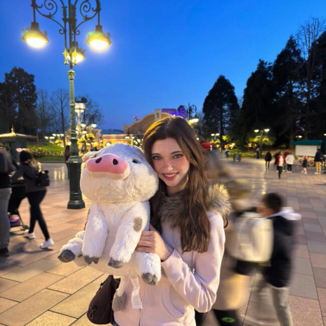 Babysitter in Paris: Margot
