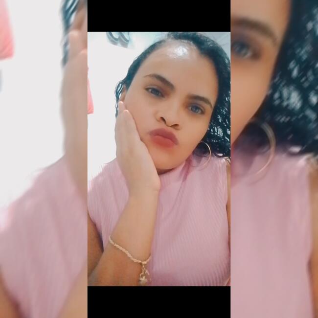 Babá em Goiânia: Adrielle