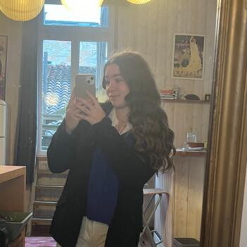 Baby-sitter Arès: Cléa