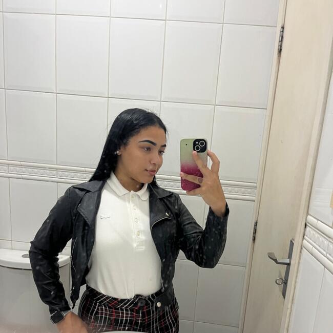 Babysitter in Juiz de Fora: Heloiza