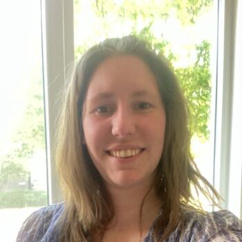 Stróvolos bölgesinde bebek bakıcısı: Julia