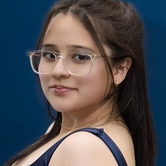 Babysitter in Mississauga: Ashly