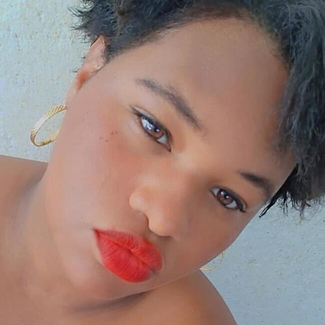 Babysitter in Mesquita: Ingryd