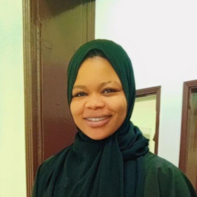 مربية أطفال في الرياض: Halima