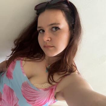 Babysitter in Dunedin: Harriet