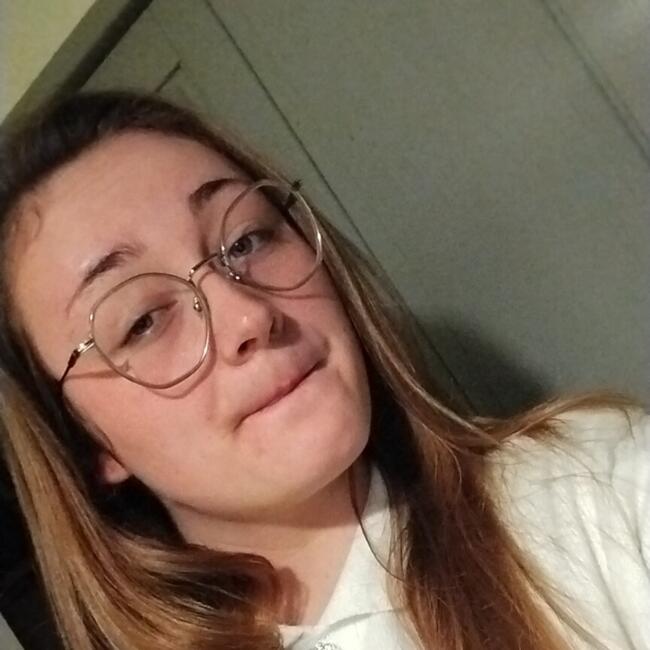 Babysitter in Éperlecques: Elea