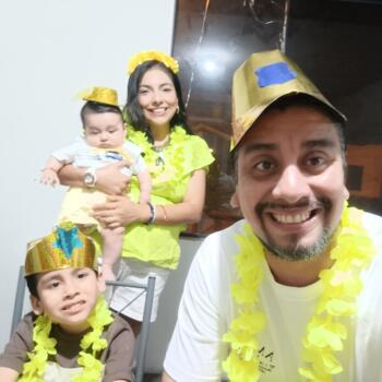 Trabajo para niñera en Ate: trabajo de niñera Stephanie