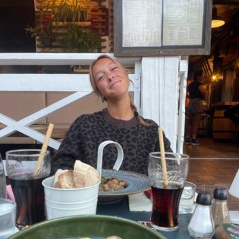 Baby-sitter Yvrac: Louanne