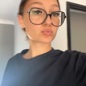 Babysitter in Paris: Ambre