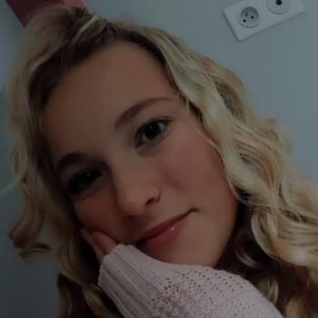 Babysitter in Auchy-les-Mines: Oriane