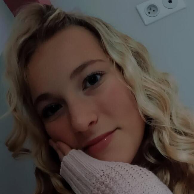 Babysitter in Auchy-les-Mines: Oriane