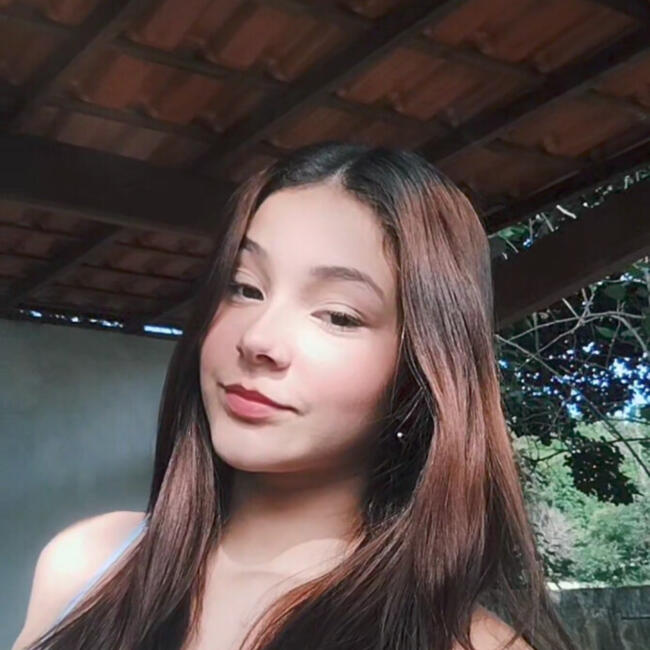 Babá em Magé: Ester