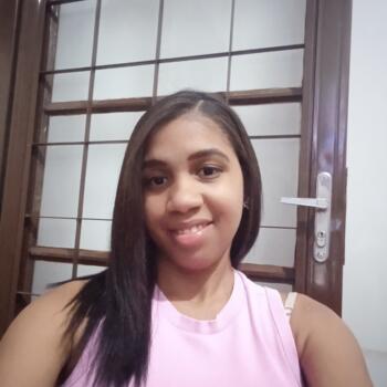 Babysitting job in Rolândia: babysitting job Surisadai