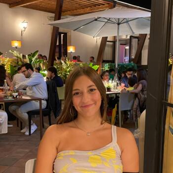 Babysitter in Catania: AURORA