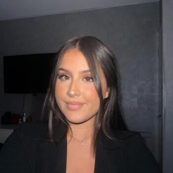 Babysitter in L'Haÿ-les-Roses: Célia