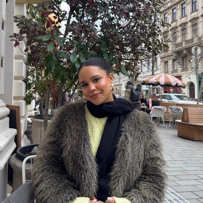 Babysitter in Wien: Charlotte