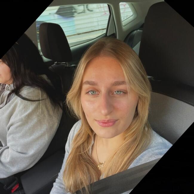 Babysitter in Poisy: Angélina