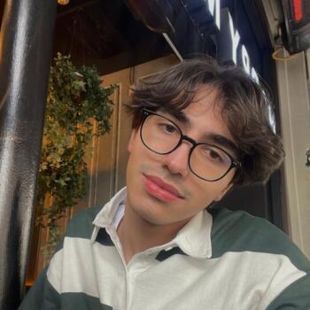 Babysitter in Rome: Amirkhan Oliver