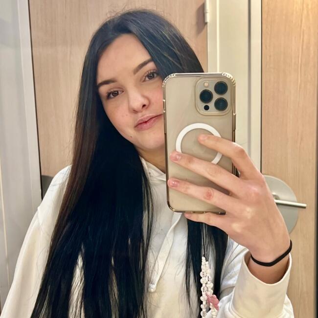 Babysitter in Lille: Anissa