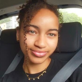Babysitter in Montmagny: Lais