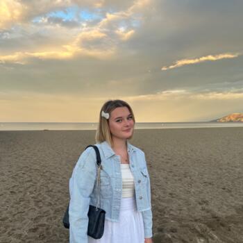 Babysitter in Challes-les-Eaux: Emma