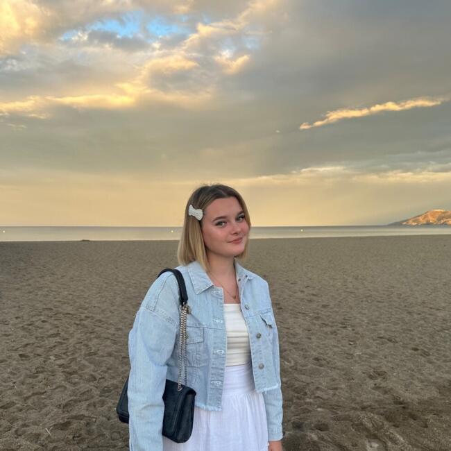 Babysitter in Challes-les-Eaux: Emma