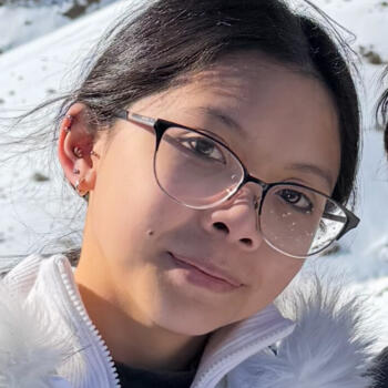 Babysitter in Auckland: Ariana