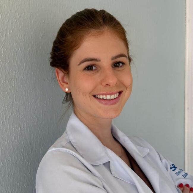 Babysitter in Estância Velha: Natalia