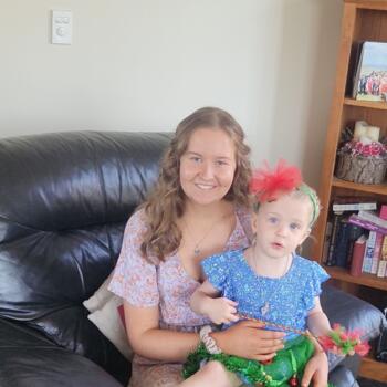 Niñera en Dunedin: Brianna