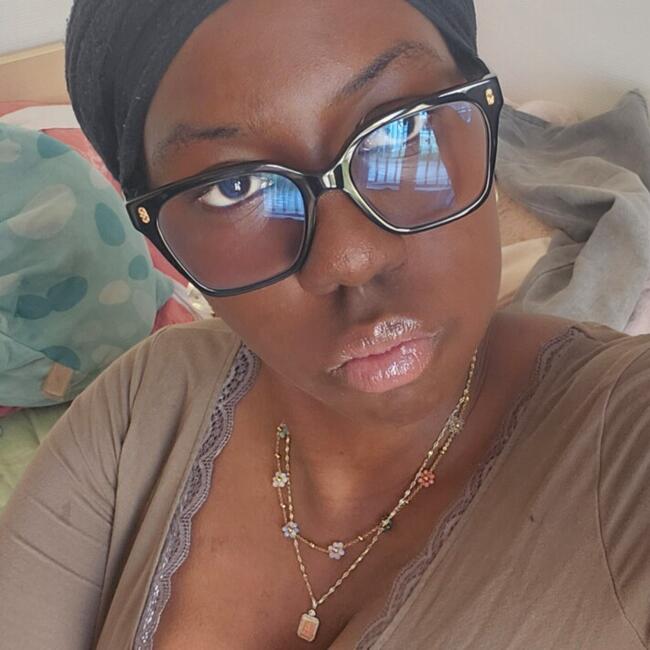 Babysitter in Tours: Adja Maty