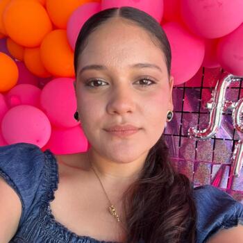 Babysitter in Mazatlán: Abril Estefany