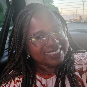 Babysitter Nova Iguaçu: Krisna Souza