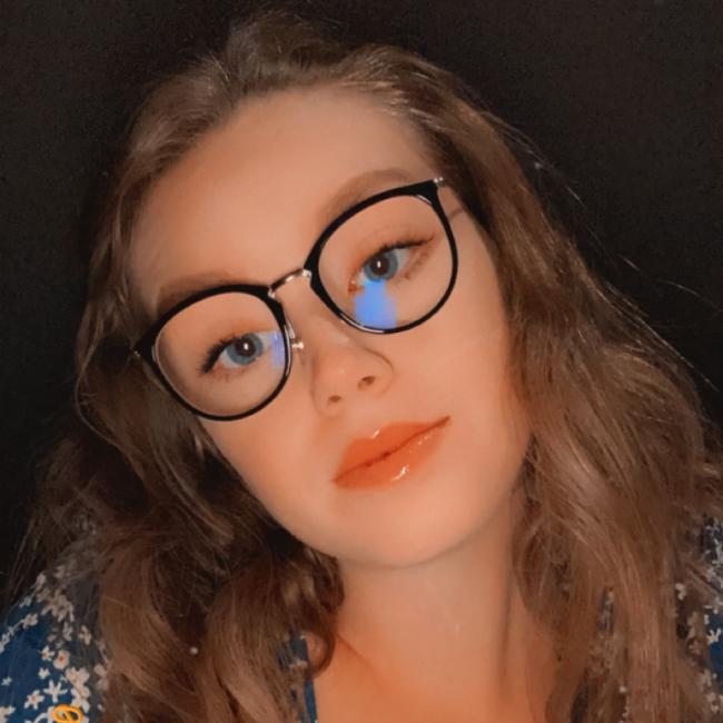 Babysitter in Vannes: Eléonore