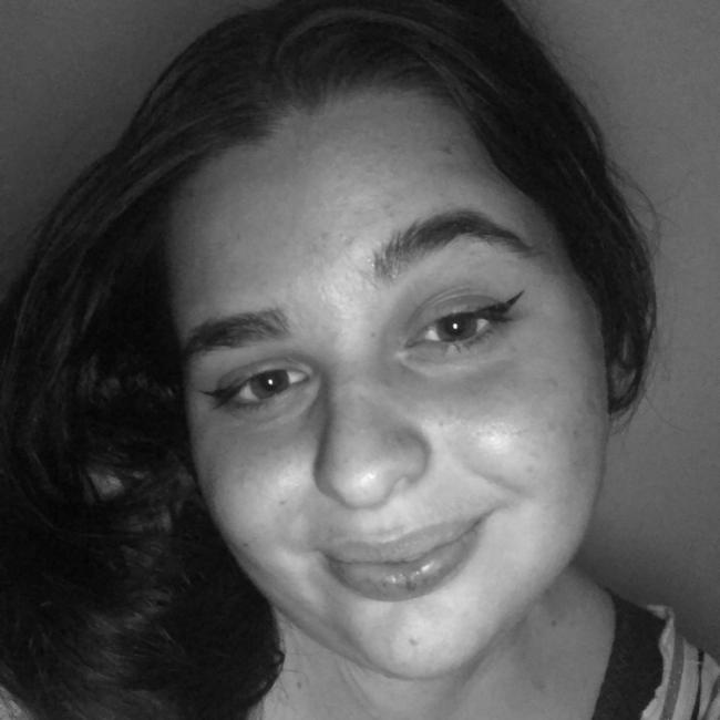 Babysitter in Troyes: Laura