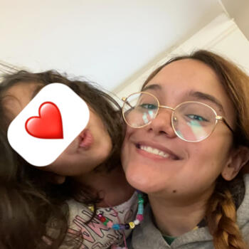 Babysitter in New York: Sara