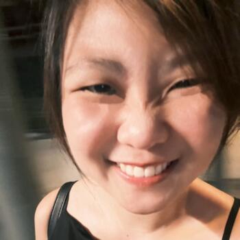 位于新加坡的临时保姆: Amanda