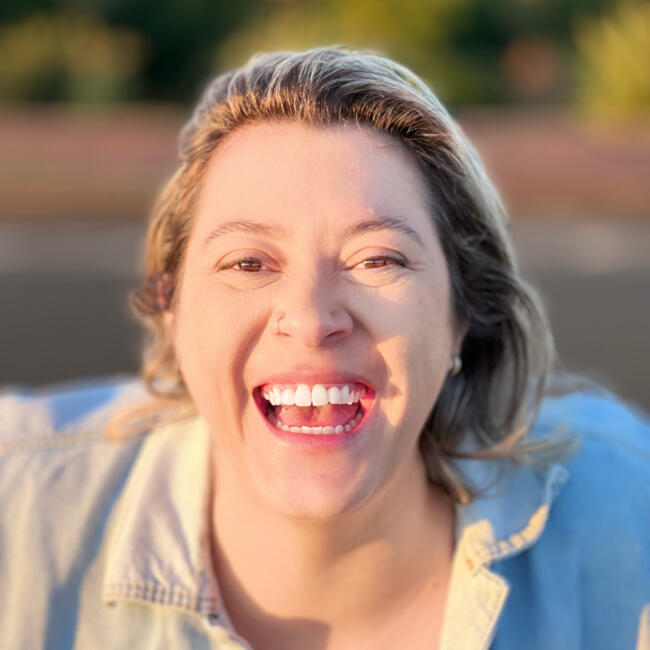 Babysitter in Guarapuava: Bruna