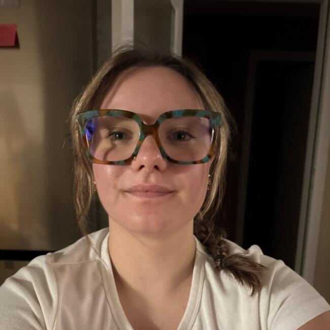 Babysitter in Dison: Claire