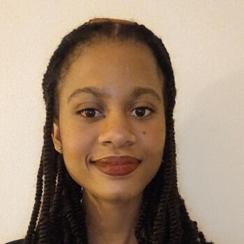 Babysitter in Paris: Jandira