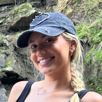 Babysitter Melbourne: Karis