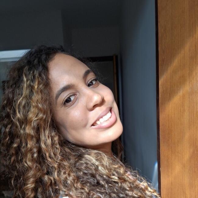 Babysitter in Moreno: Lívia