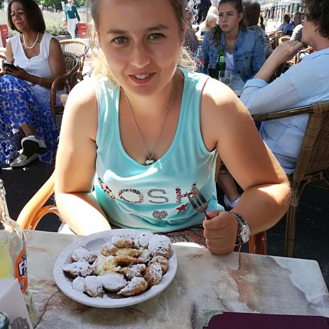 Babysitter in Ostend: Charlene