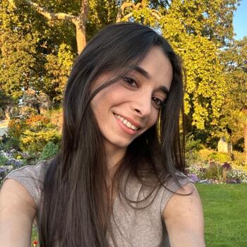 Babysitter in Guyancourt: Acile