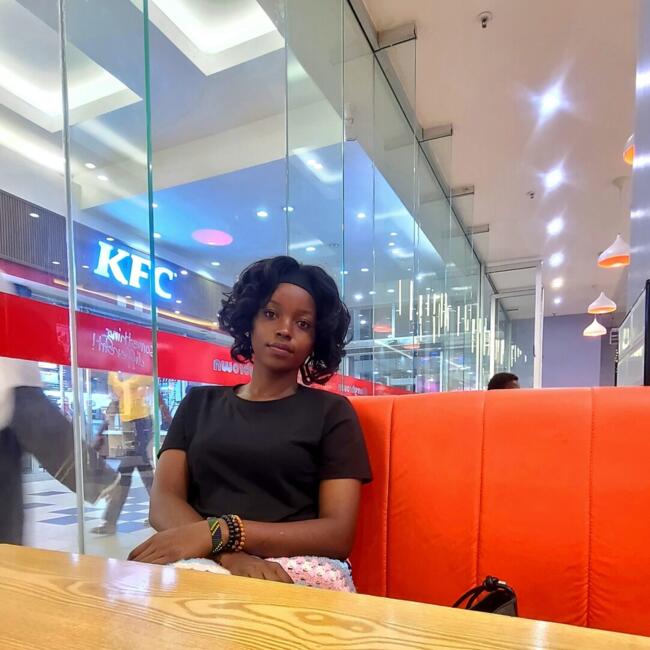 Babysitter in Dar es Salaam: Joyce
