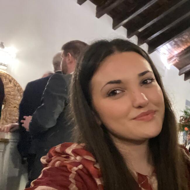 Babysitter in Mairena del Aljarafe: Ainhoa